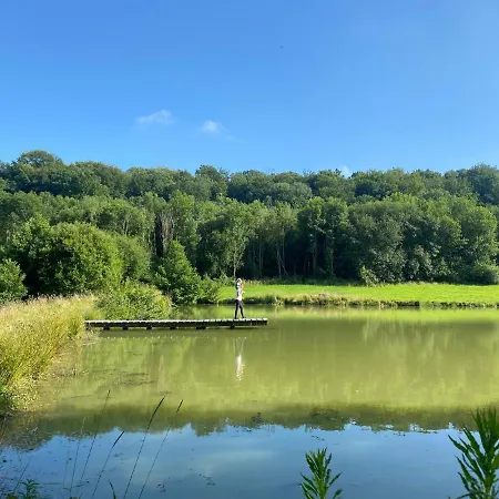 Des Etangs *