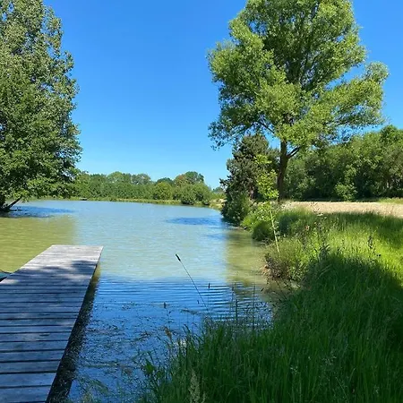 Des Etangs *