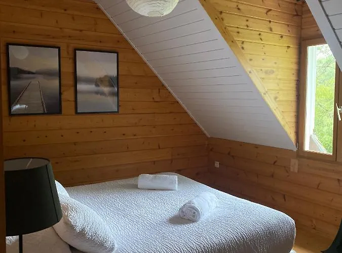 Des Etangs Glanville